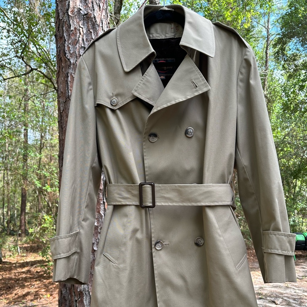 *RARE FIND*Vintage1990’sBotany500 Khaki Beige Topcoat with zip out fauxfur liner